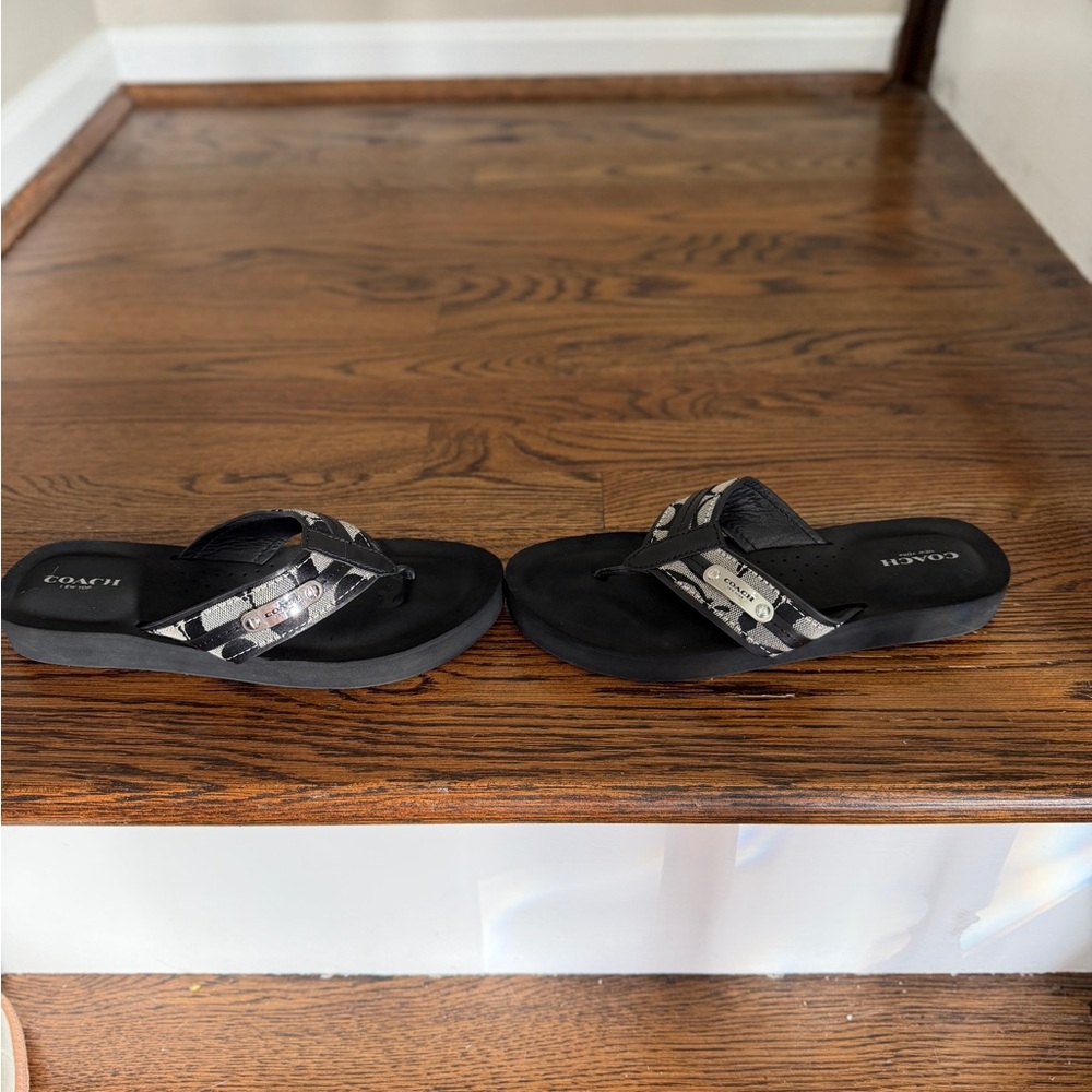 Coach Black Signature Canvas Thong Sandals with Silver Brand Tag - Picture 5 of 8